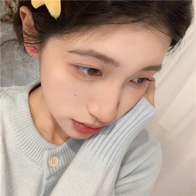 在这里